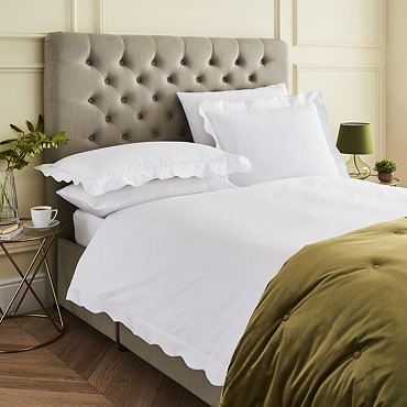 Scallop Edge Duvet Cover Set - White carousel image