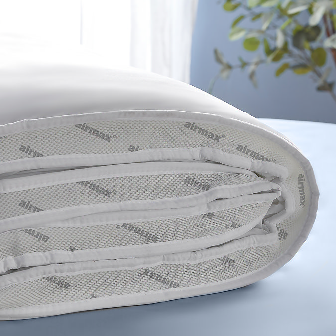 Airmax Duvet close up image 3