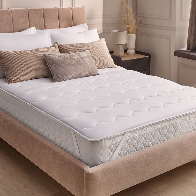Silentnight Hotel Collection Mattress Protector 