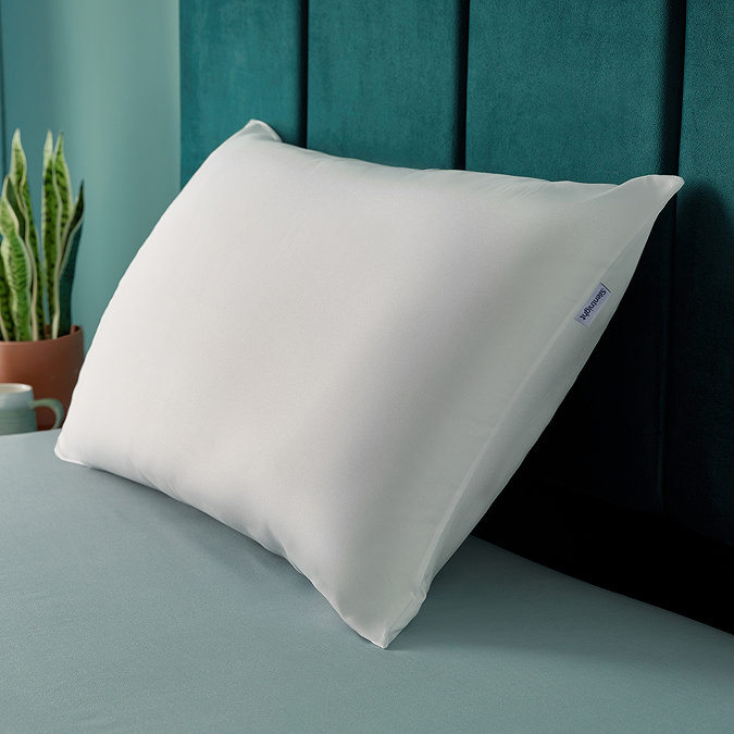 Orthopaedic Pillow on bed image 2