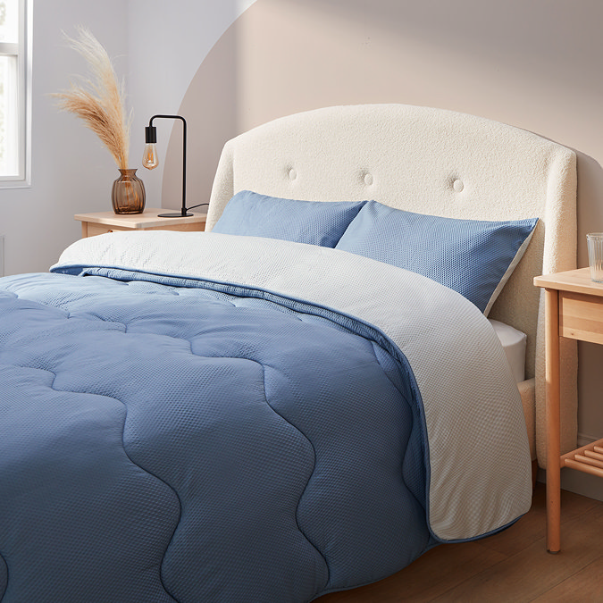 Silentnight Seersucker Coverless Duvet 10.5 Tog - Blue Light Grey