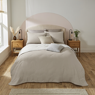 Silentnight Summer Breeze Seersucker Coverless Duvet 2.5 Tog