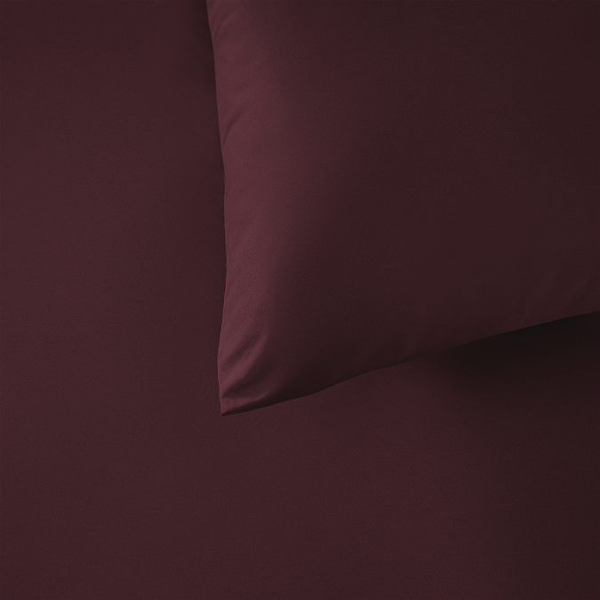 Supersoft Duvet Cover in Berry close up on bed image 2