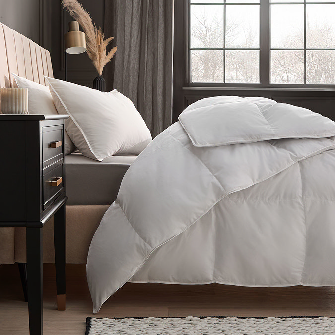 Hungarian Goose feather and down duvet image 3