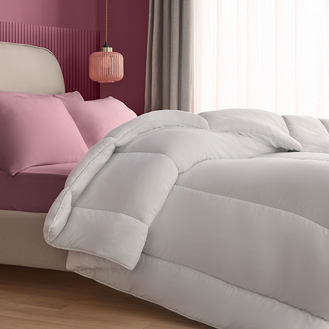 Silentnight Ultrabounce 10.5 Tog Duvet on bed image 1