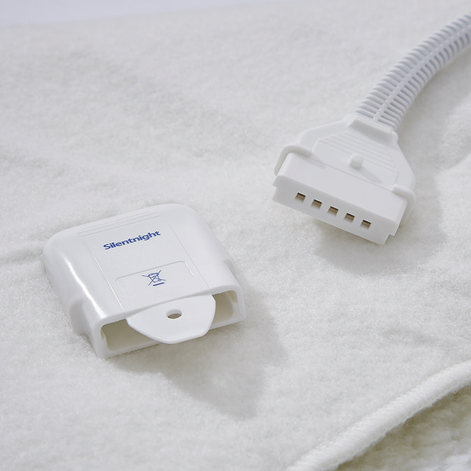 close up on detatchable controller function