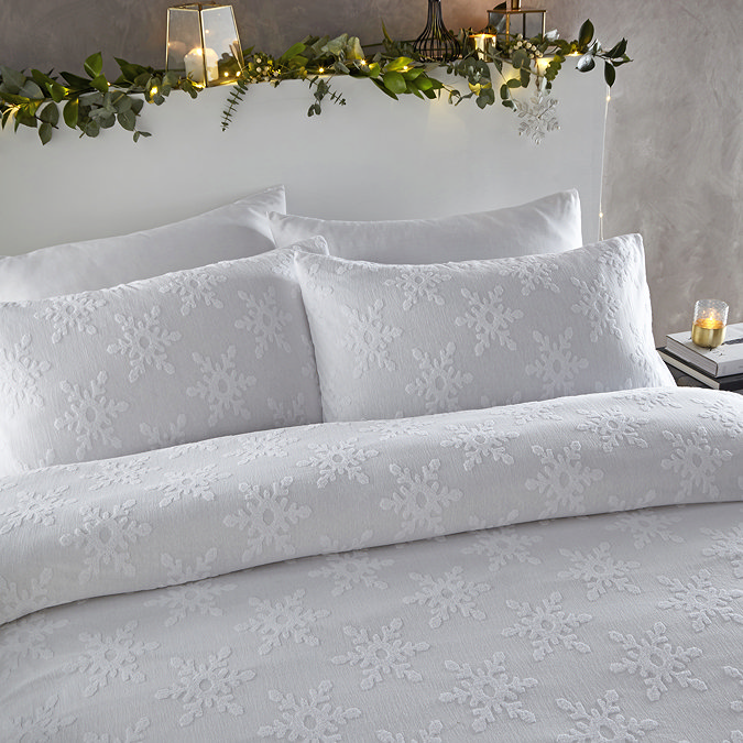 Snowflake Tufted Close Up