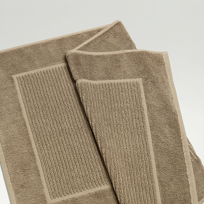 Supreme Mocha Bath Mat Close Up