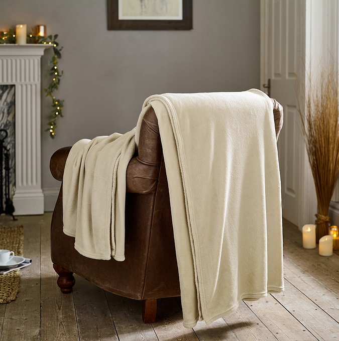the big one almond milk throw image