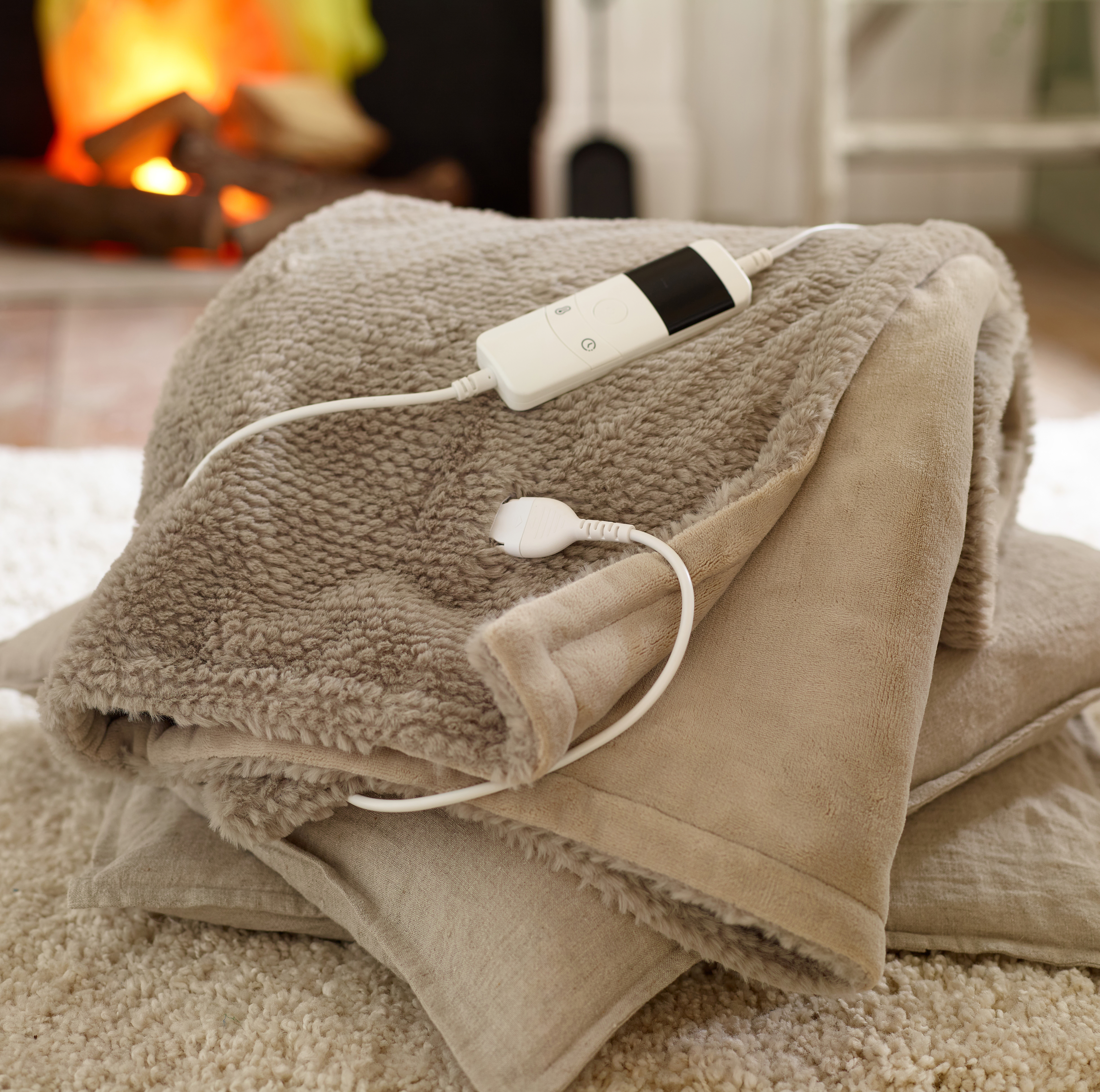 Taupe Faux Fur Heated Blanket 130x170cm | MFI