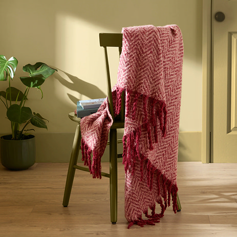 Tweedie berry throw image