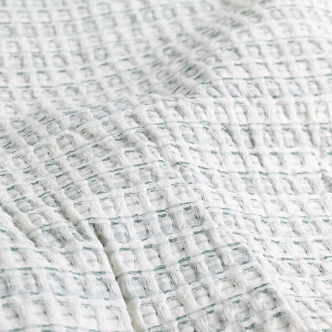 waffle textured bedspread close up image 4