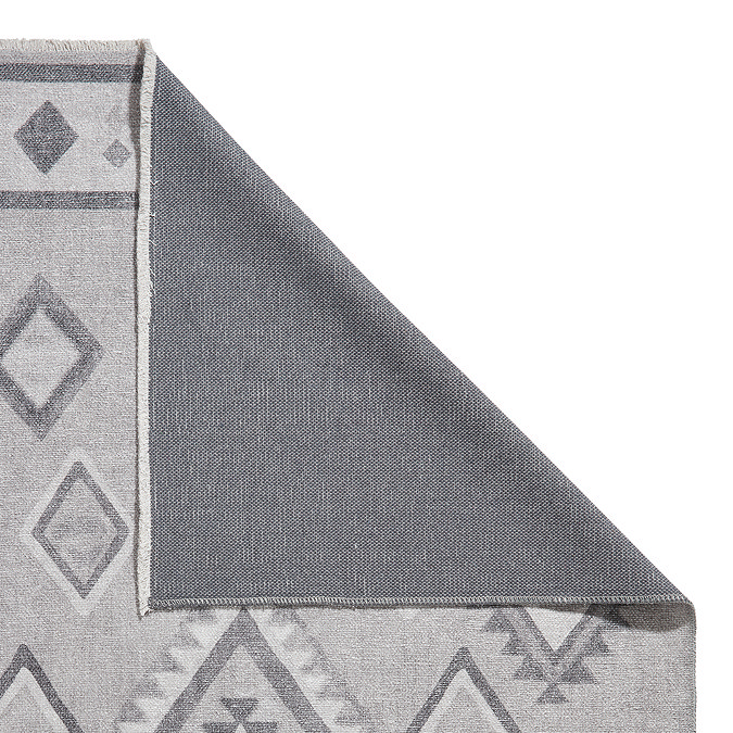 Whisper Grey Rug close up image 4