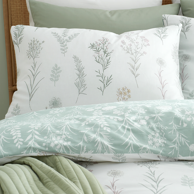 Wild Flowers Duvet cover set in green image 3