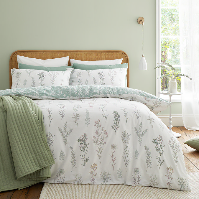 Wild Flowers Duvet cover set in green image 1