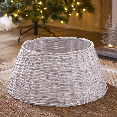 Wisteria tree skirt