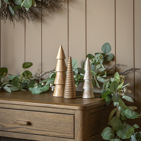 Wooden tree ornaments